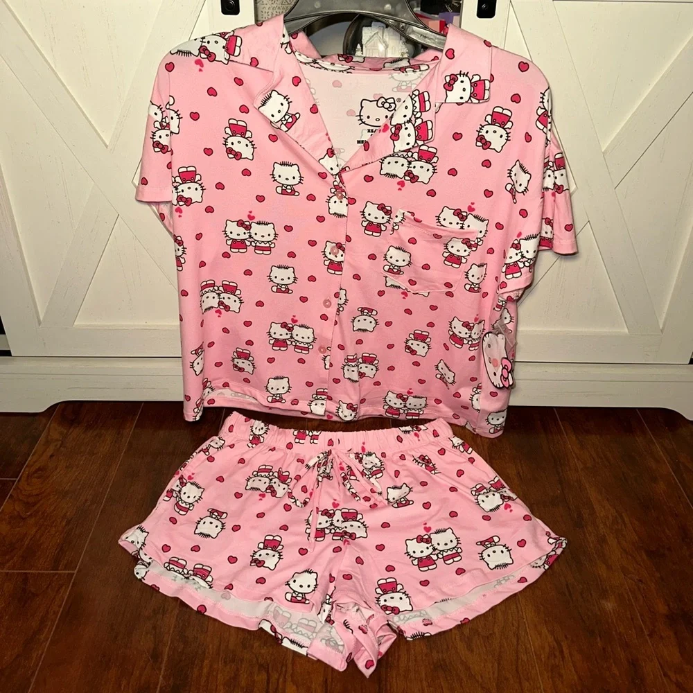 Hello Kitty Valentines Day Pajama Set - Picture 2 of 4